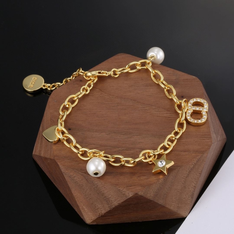 chr1st1an D10r bracelets